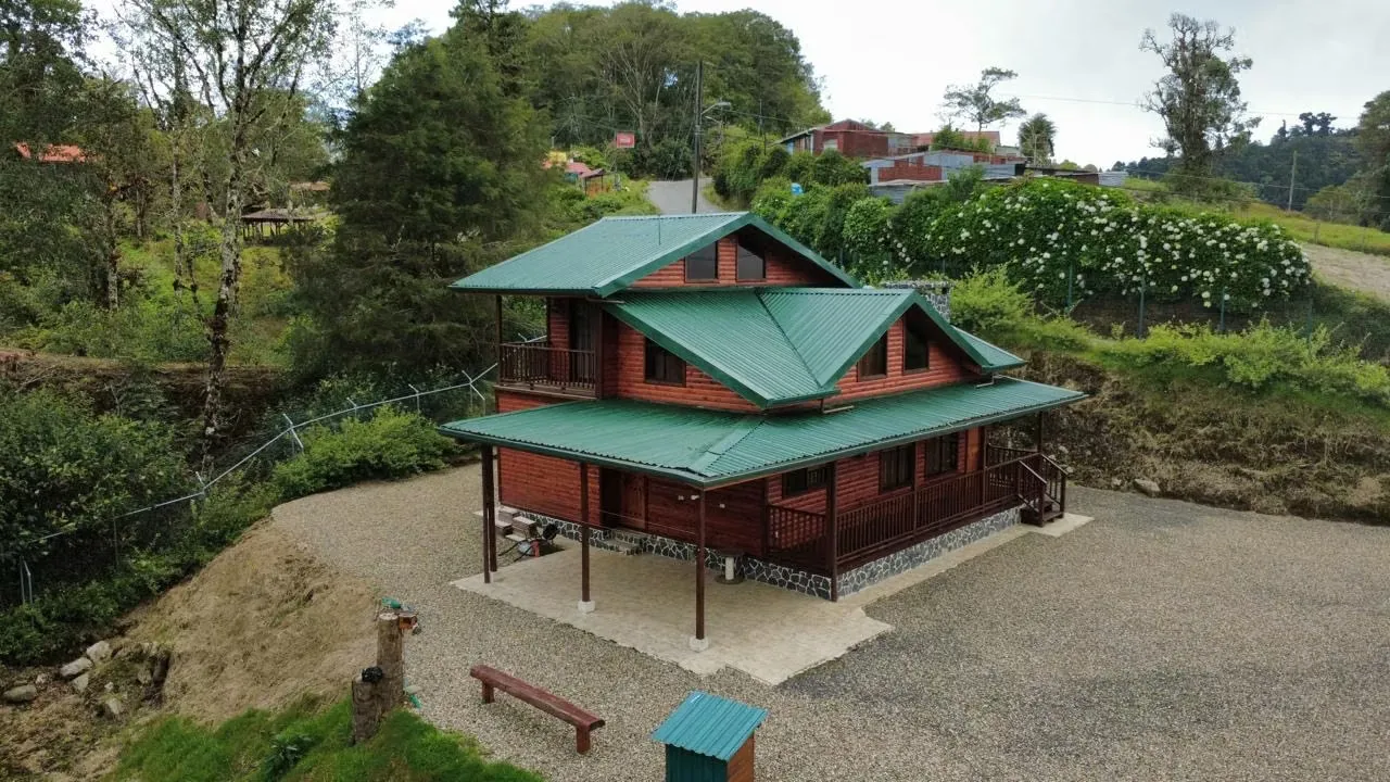 Cabin for Sale in El Guarco, Cartago | 2,414 m² | $298,000