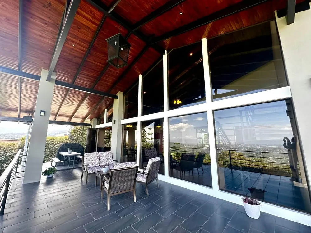 VENDO CASA EN BARVA-HEREDIA.
