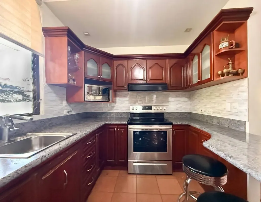 Casa en alquiler en Condominio Puebla Real– San Pablo de Heredia