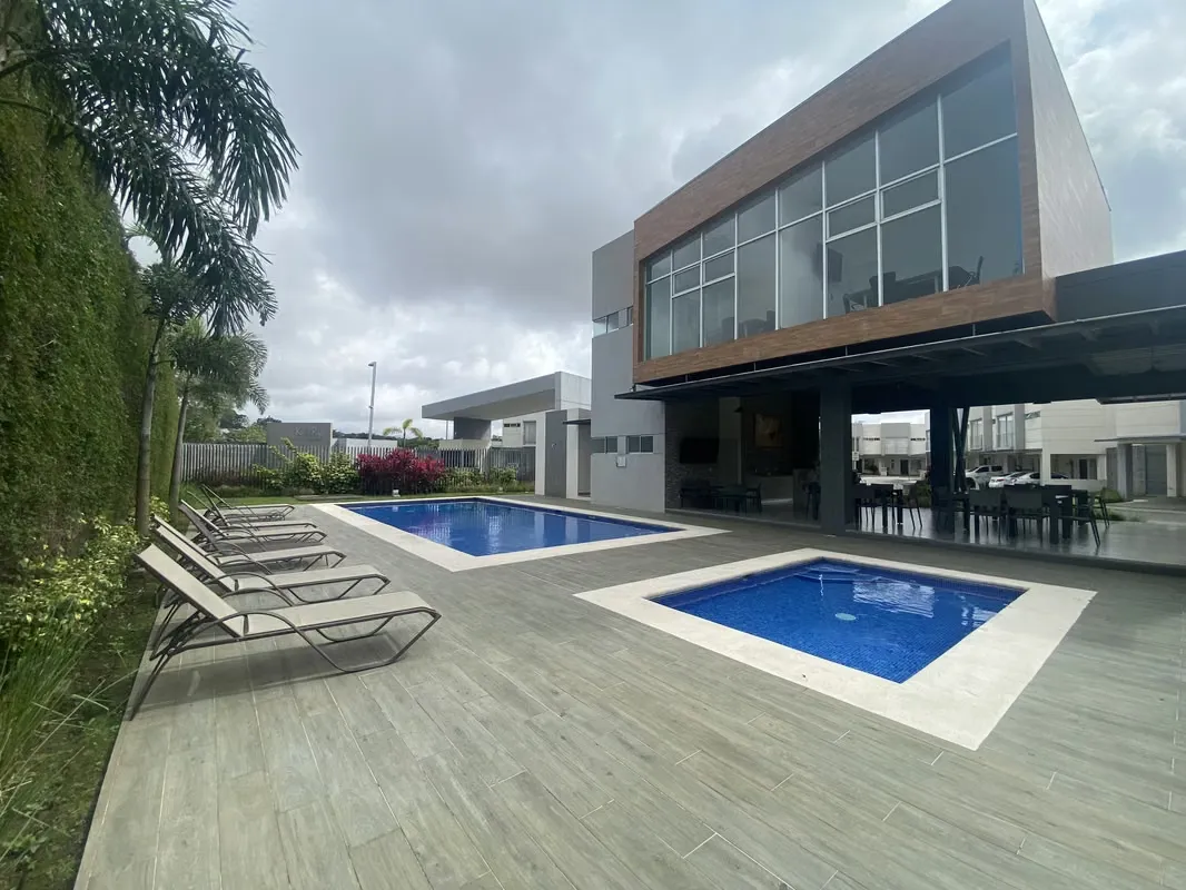 3 bedroom apartment in one of the best locations, Nunciatura Rohrmoser.
