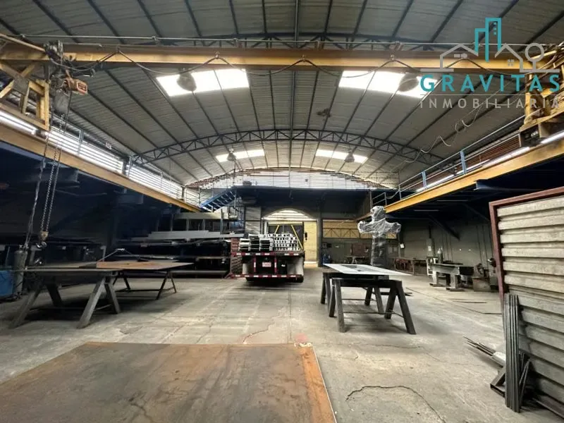 ALQUILER OR SALE Bodega in Curridabat, 837m2, with industrial or commercial use.