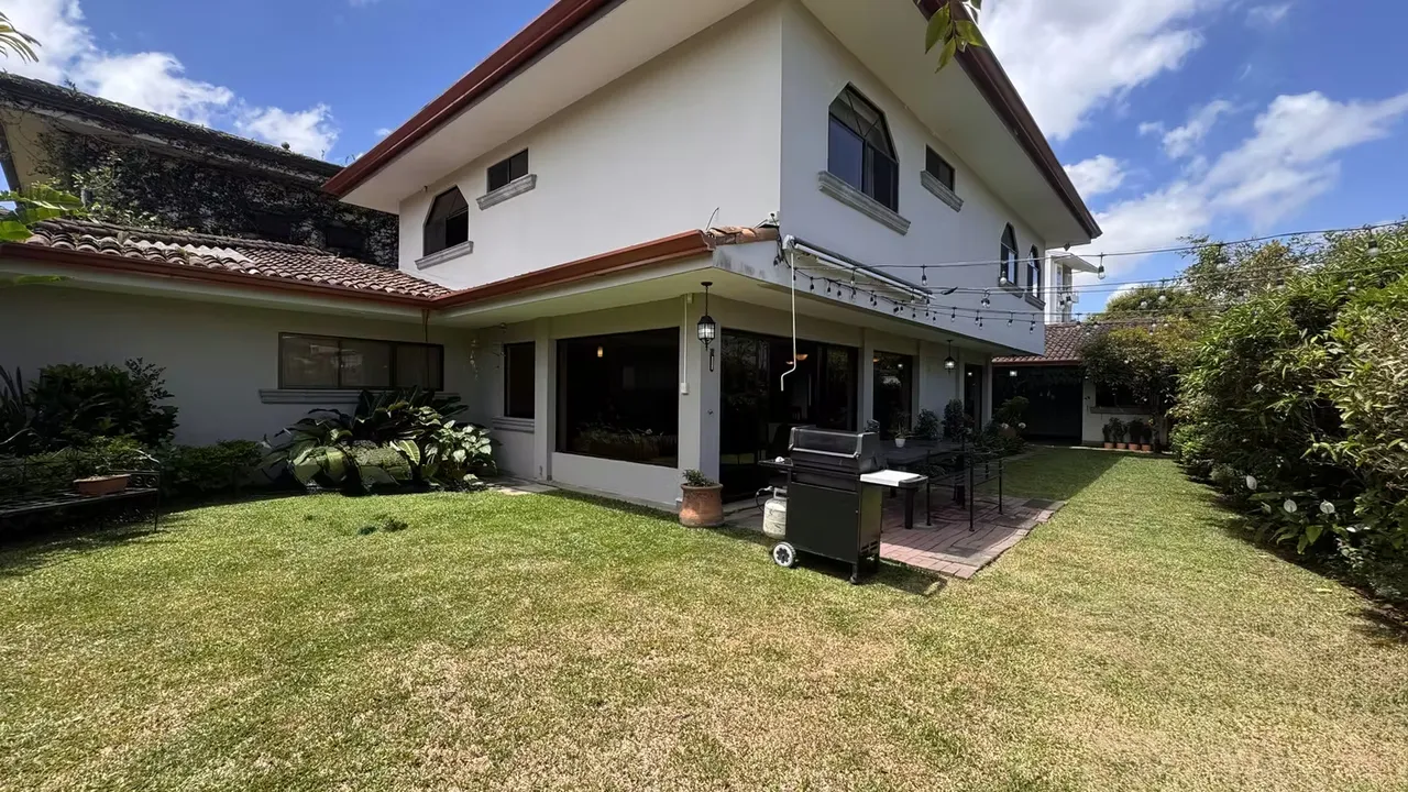 Venta de Casa en Condominio Vía Cipreses, Curridabat (AD)