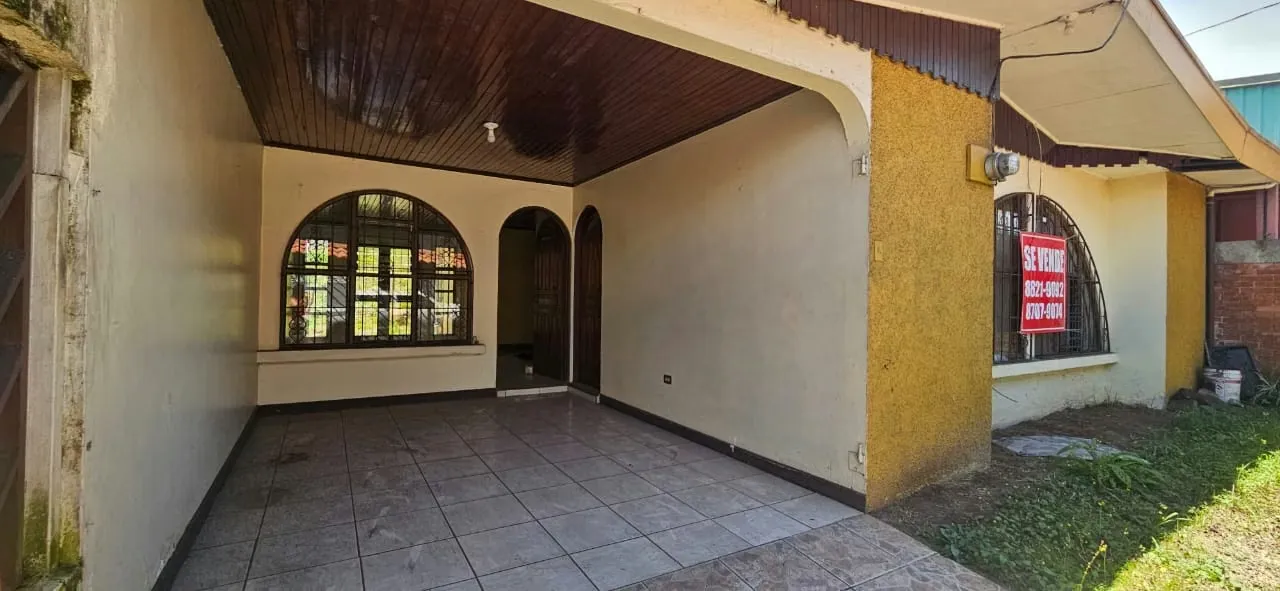 Vendo Casa con uso mixto en Paraíso centro