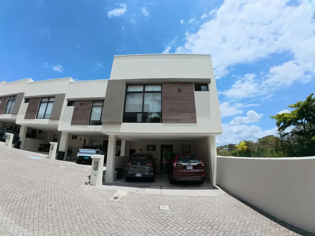 WE HAVE THE ONLY HOUSE FOR SALE IN URBAN MORAVIA