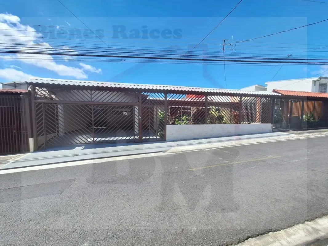 Sold Spacious and Beautiful House in Mercedes Norte (New Remodelada)