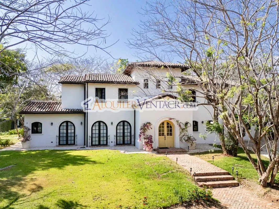HACIENDA PINILLA TAMARINDO GUANACASTE! CASA DE 454 M2 Y 1.630 M2 LOTE