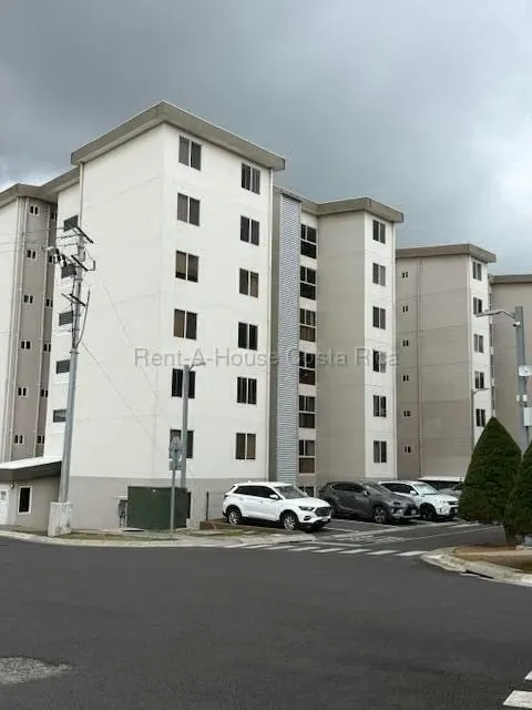Alquiler de apartamento 3 habitaciones en Condominio Cipreses Ganadilla