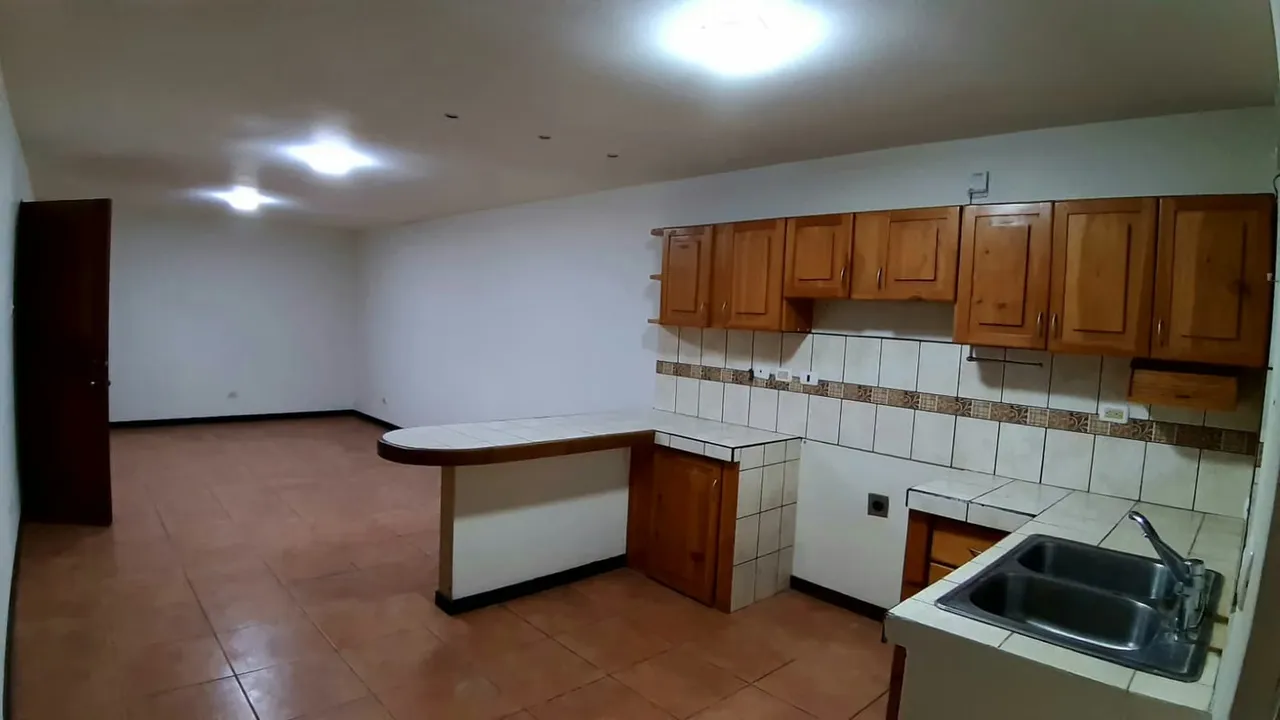 Beautiful apartment located in Guachipelín Norte, in a residential area with 24/7 security. It is located in a private complex of only 4 units, on the ...