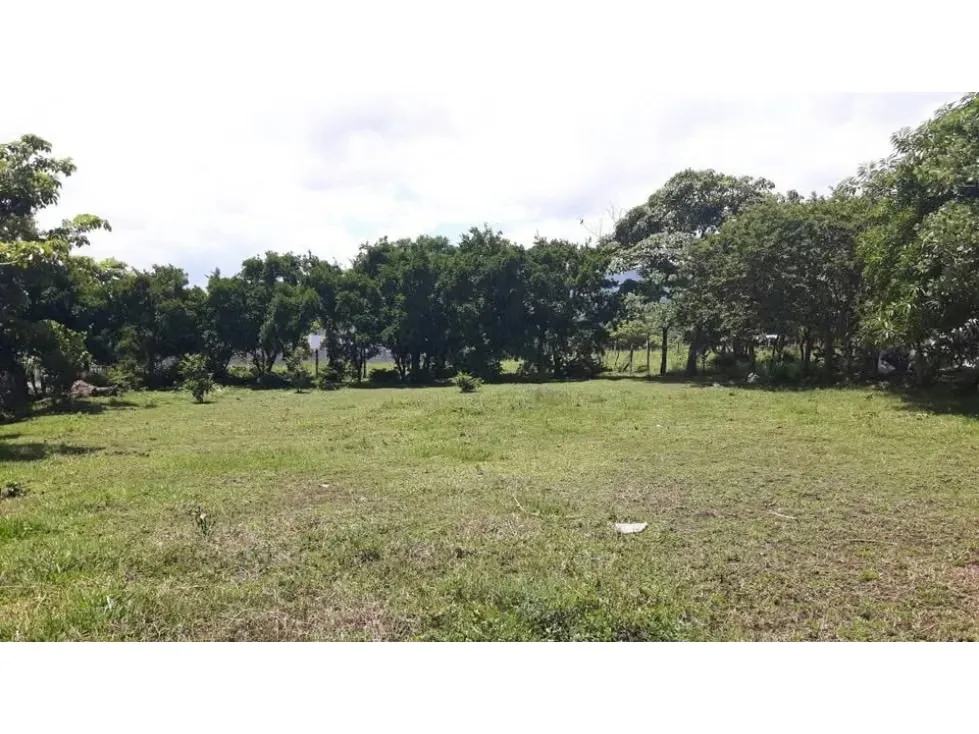 VENTA DE LOTE USO MIXTO, PIEDADES DE SANTA ANA 4144 (GC)