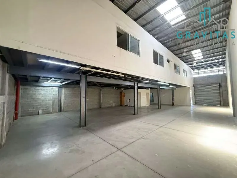 Bodega en la Uruca de 450m2 ID 540