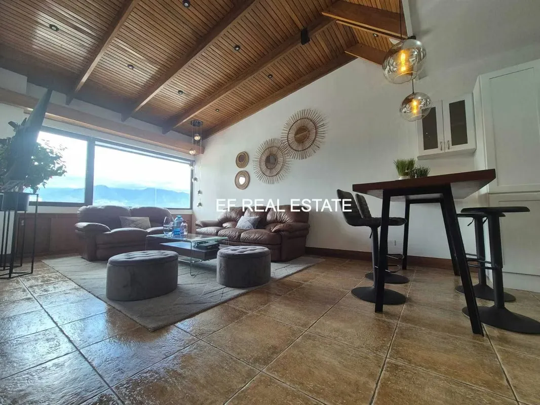 Exclusiva ubicación en el corazón de San José, dentro del reconocido Crowne Plaza San José La Sabana