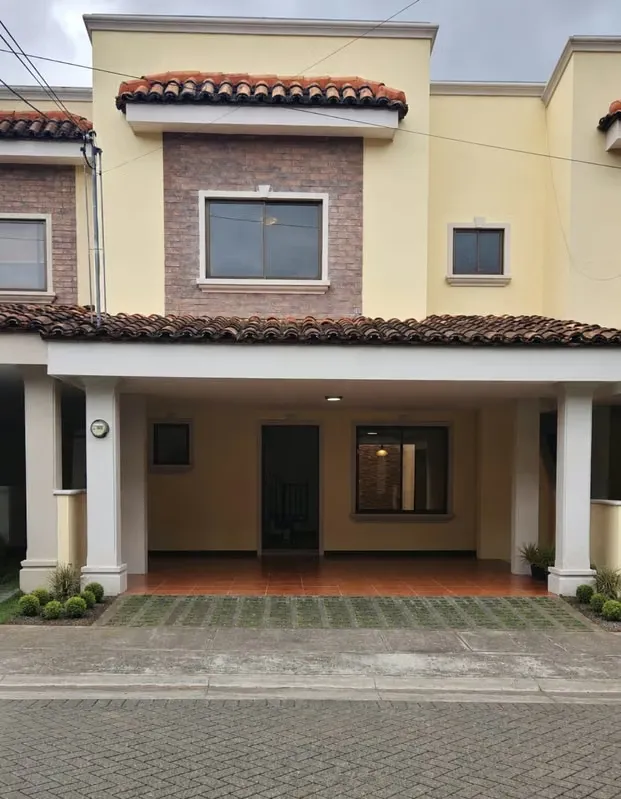 HOUSE FOR SALE IN HACIENDA SACRAMENTO, CONCEPCIÓN DE TRES RÍOS, LA UNIÓN