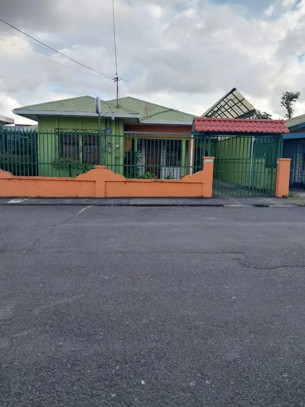 Propiedad Uso Mixto en Venta en San Pedro Inversión con Renta Inmediata  Cerca de Universidad Latina