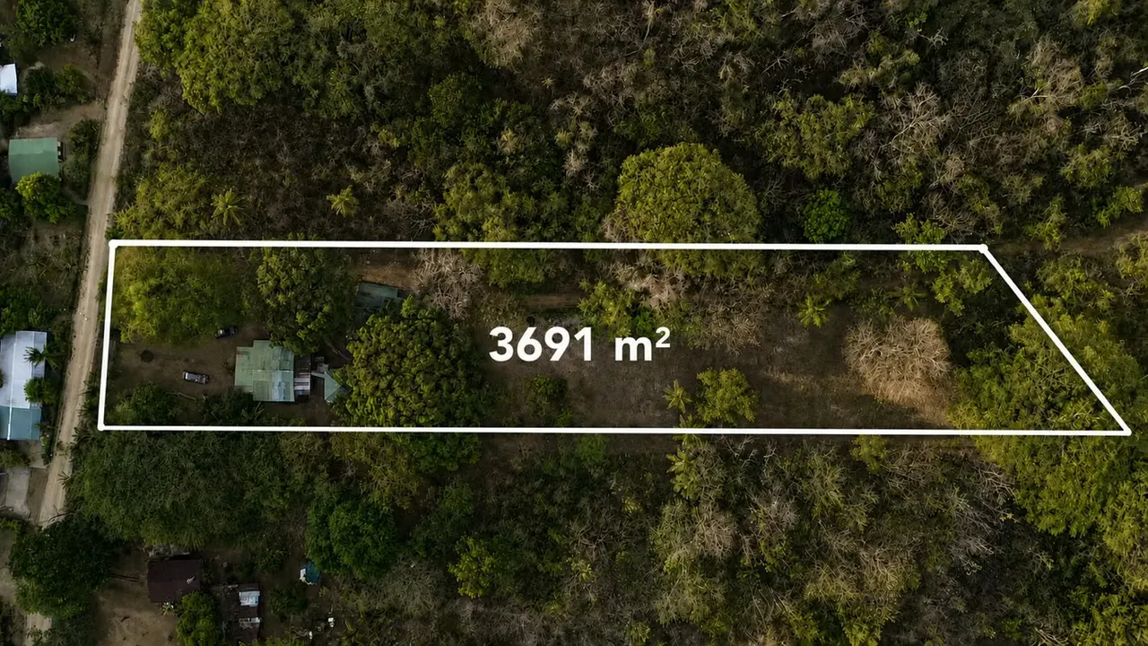 Hermoso Lote de 3,691 m² con Casa Cerca de las Playas de Nicoya