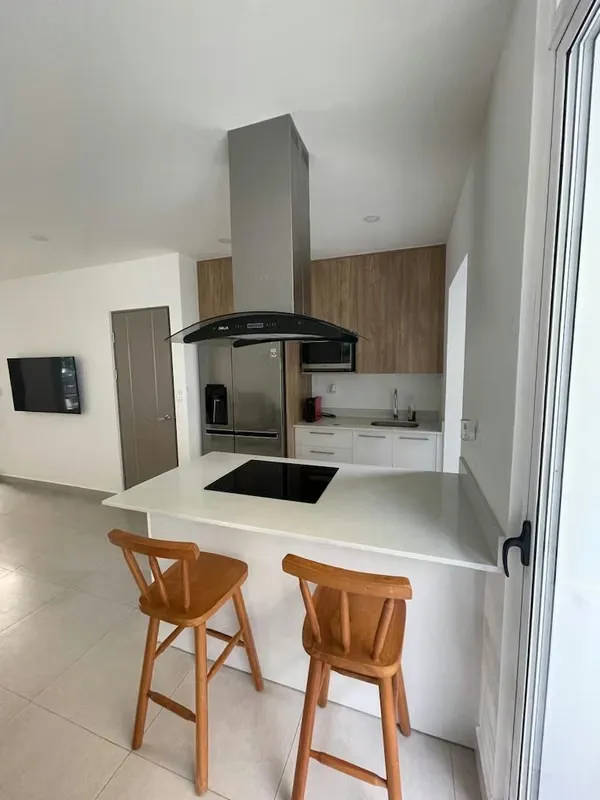 House in Río Escondido Condominium in Piedades de Santa Ana. With 132 m2 of living space, this property offers a cozy and functional ...
