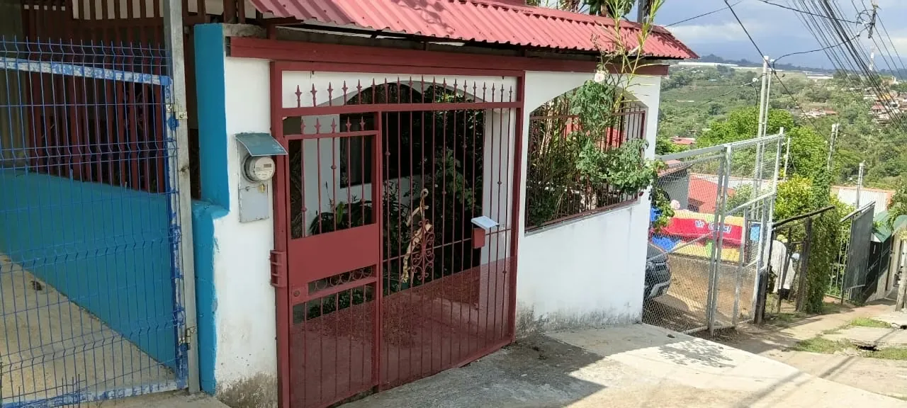 House for Sale in San Jeronimo de Naranjo