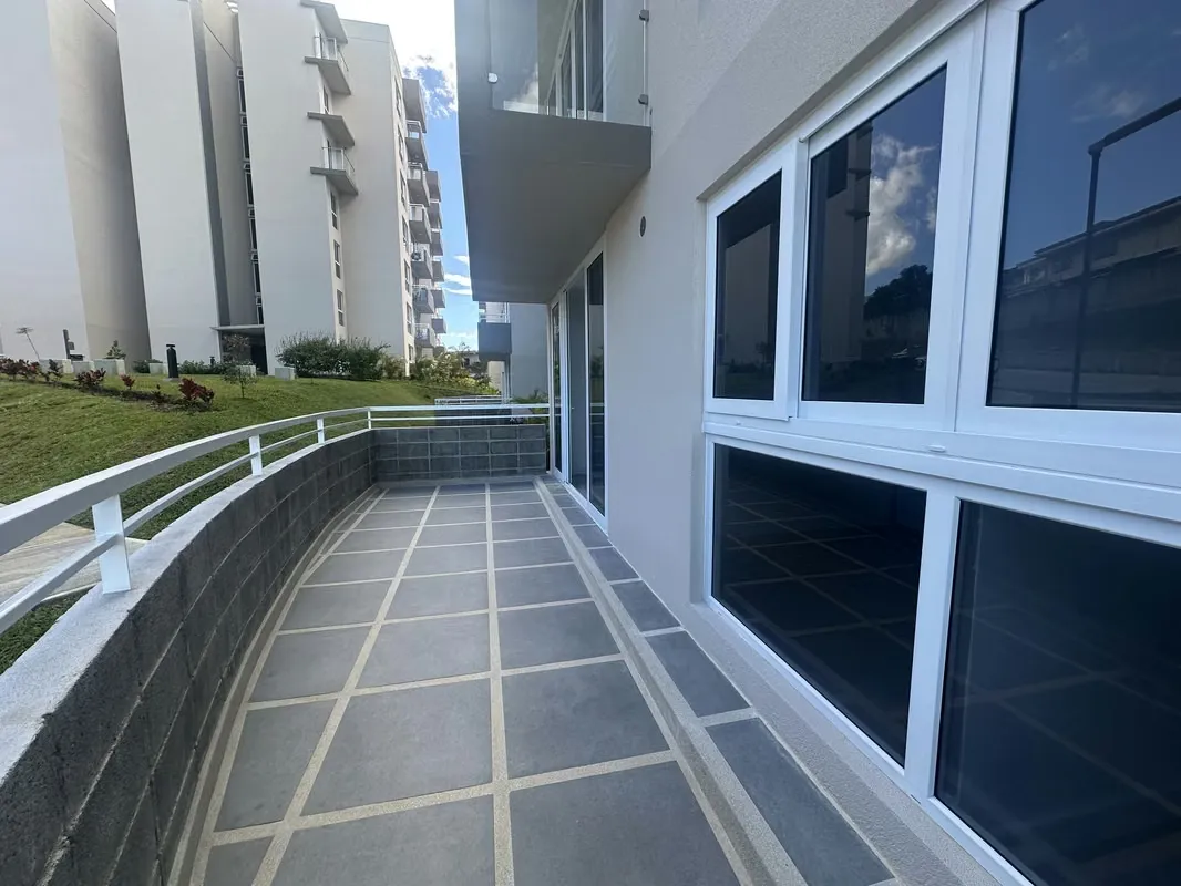 Apartamento Premium con Terraza + 2 Parqueos Techados | Monte Alto, Curridabat