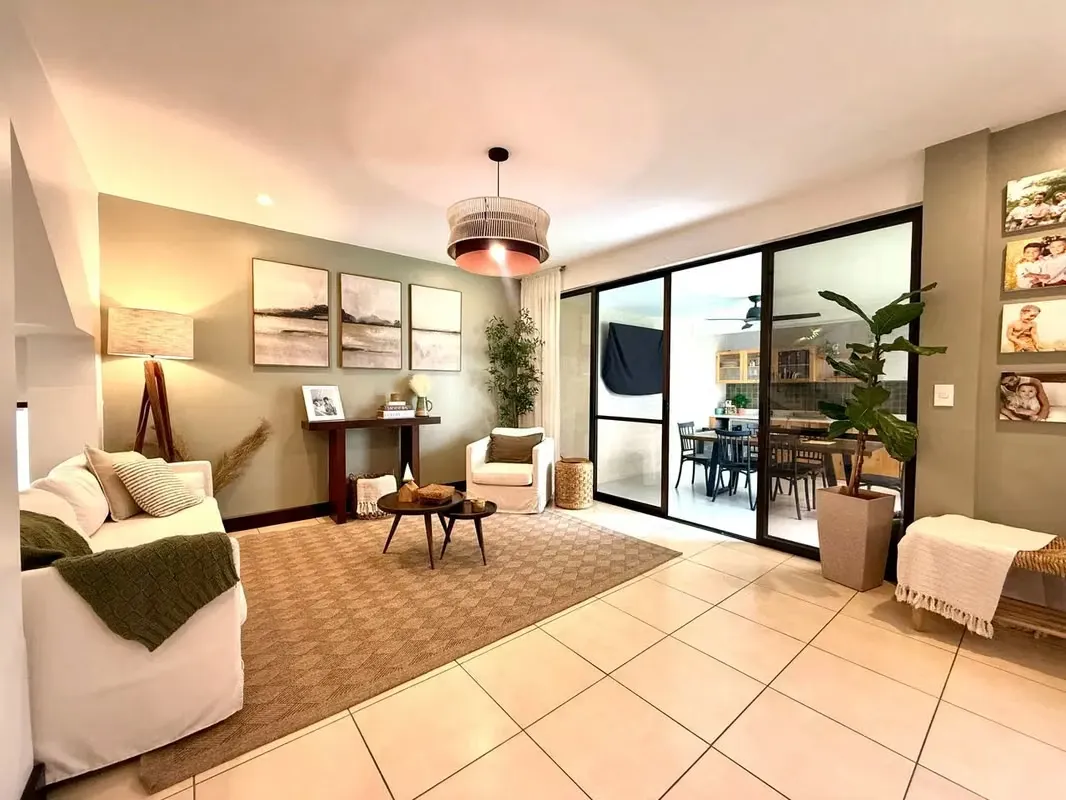 VENTA DE CASA EN CONDOMINIO PALMA REAL, Lindora Santa Ana 4849