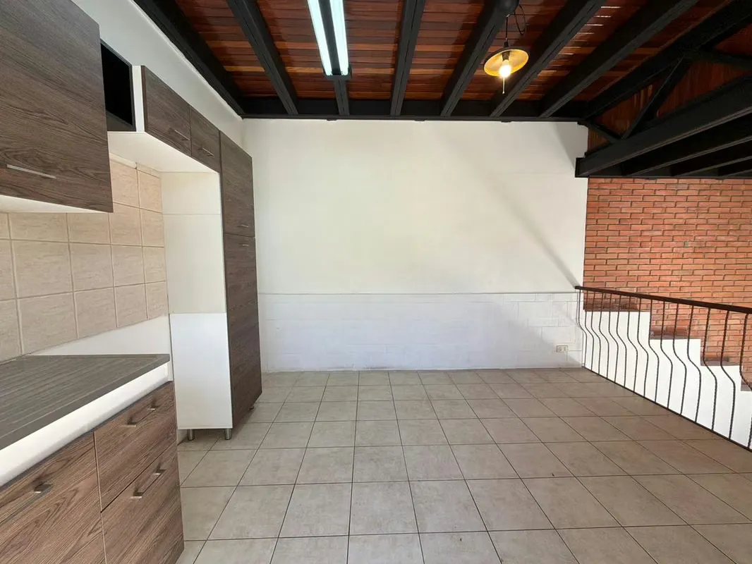 Alquiler de apartamento en San Rafael de Escazú