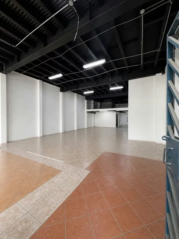 Description: Commercial space with mezzanine, visible from Route 27