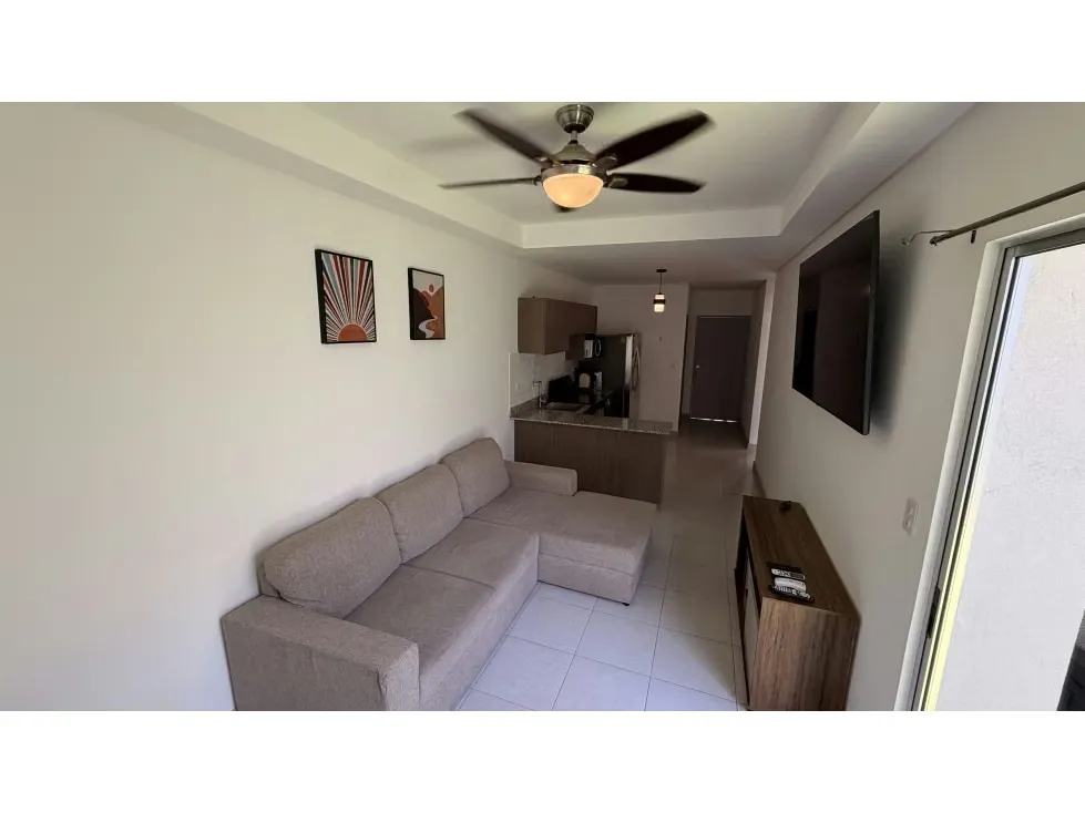 Alquiler de casa esquinera en condominio, a 5min de Zona Franca Coyol en Alajuela.