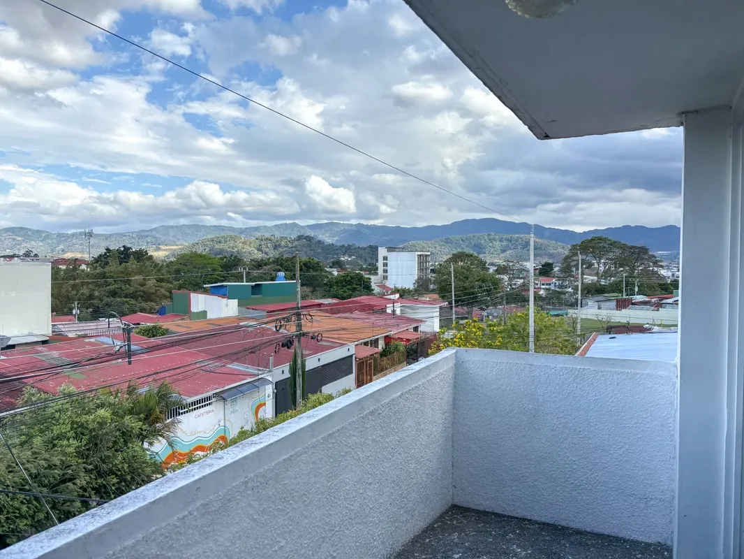 Apartment for Rent with View of the Mountains in San Pedro near UCR - 3 Rooms