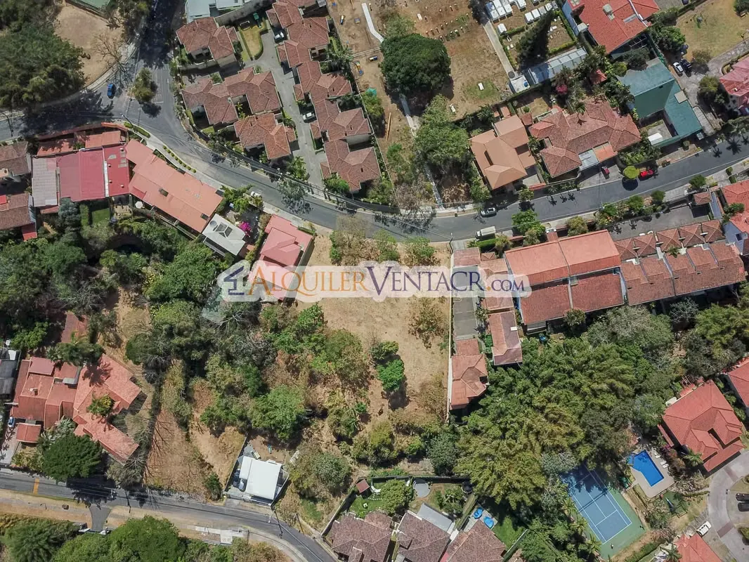 LOTE JABONCILLOS ESCAZU! LOTE PLANO DE 2.640 M2