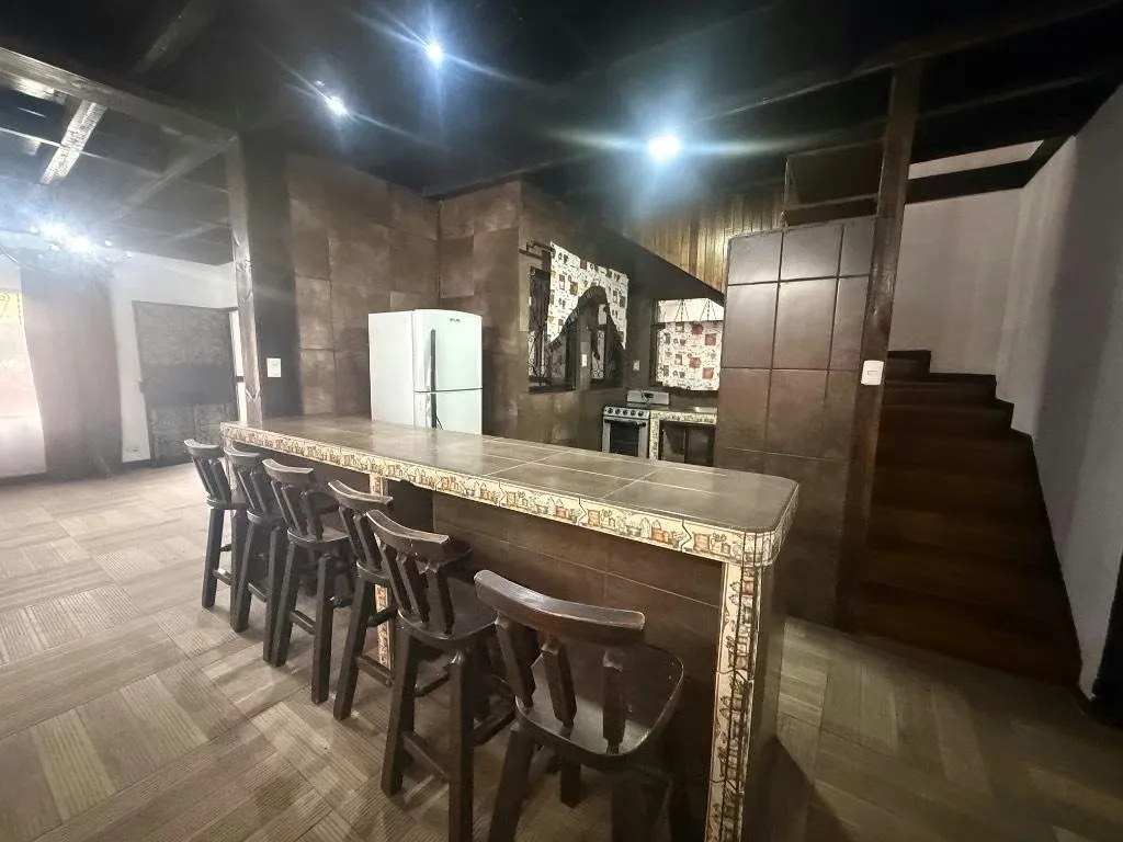 CASE FOR SALE IN CENTRE GUADALUPE