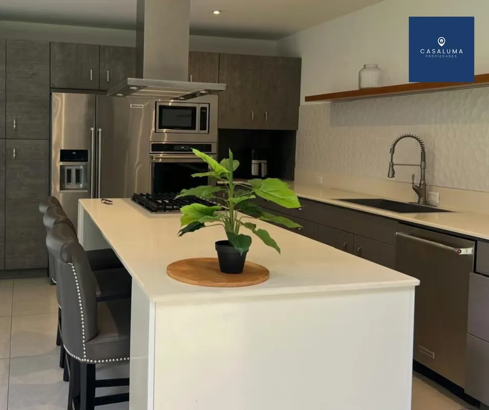 Spectacular Home for Sale in Río Oro, Santa Ana