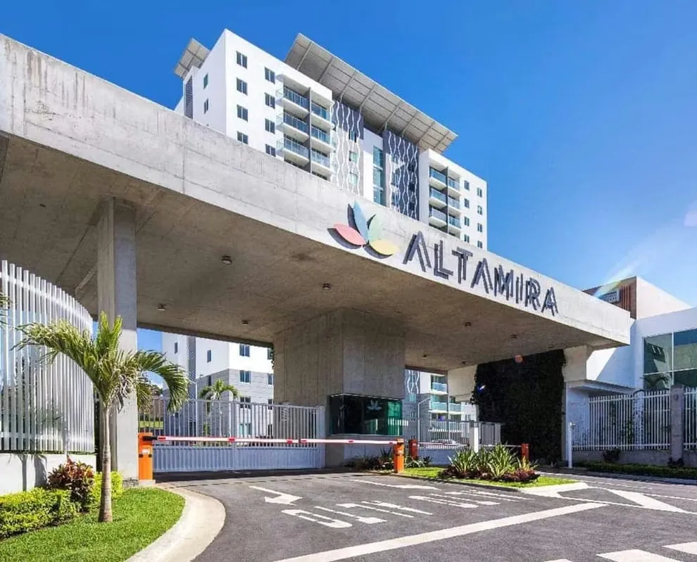 Apartamento NUEVO en venta en Condominio Altamira | Primer piso