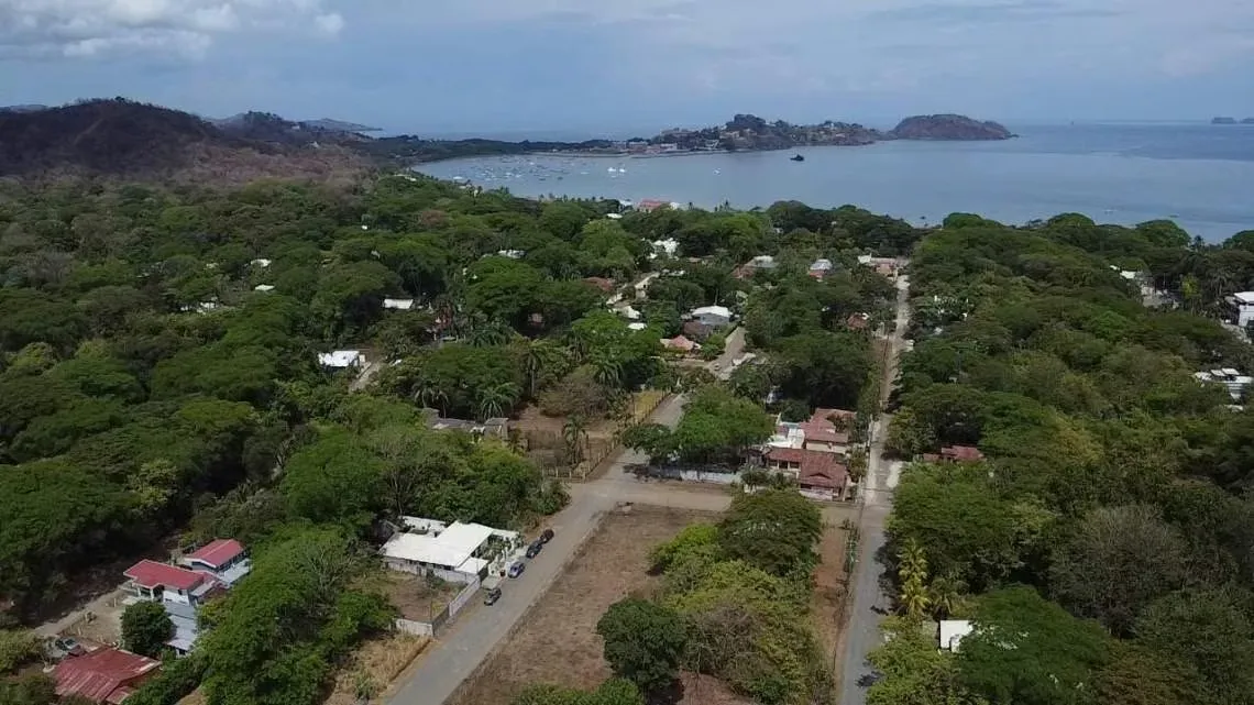 Se venden 3 lotes de primera categoría en Surfside