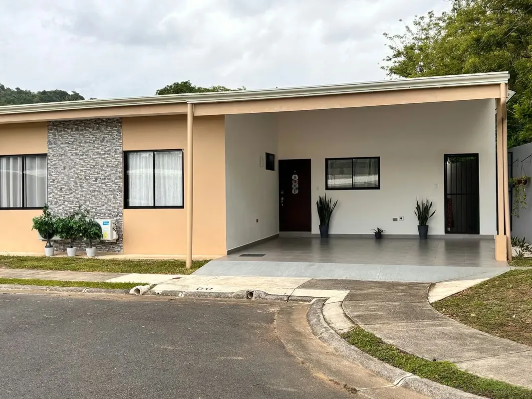 House for sale COMUNITY GATE ARENAS HERRADURA