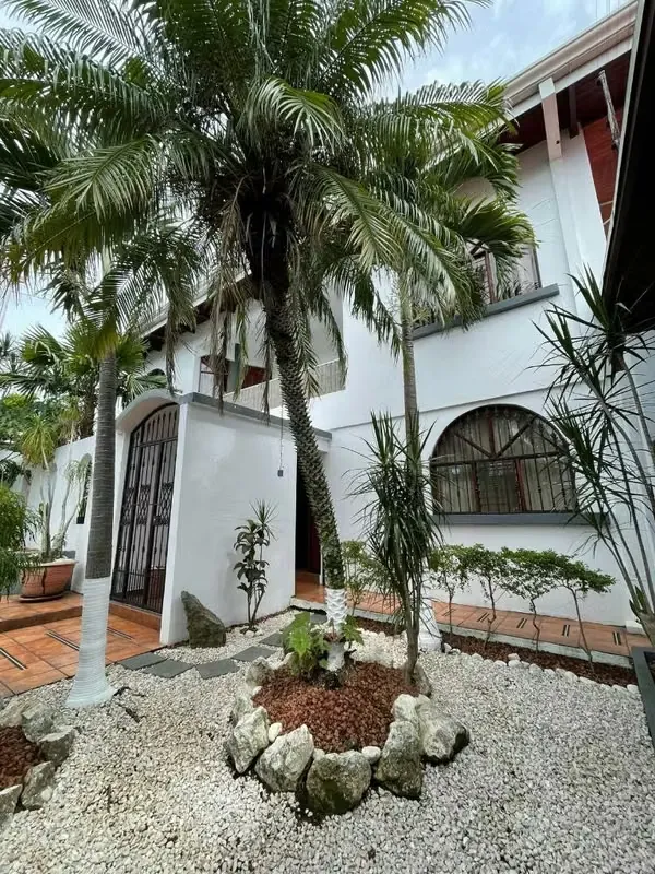 CASA EN VENTA USO MIXTO MERCEDES NORTE