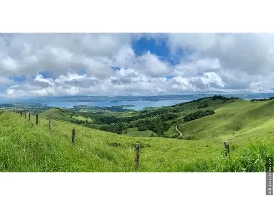 Finca en Venta en Tilarán – Vista al Lago Arenal