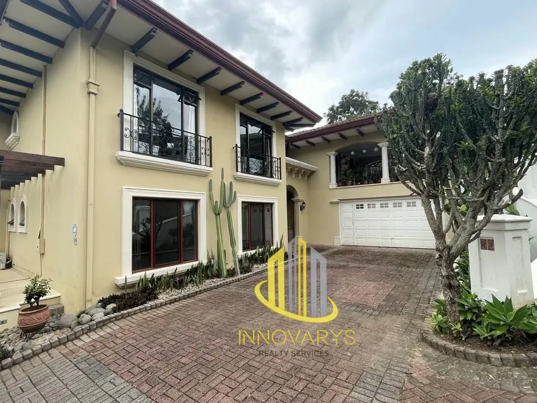 Alquiler de gran apartamento en condominio Villa Real residencial de lujo, con ...