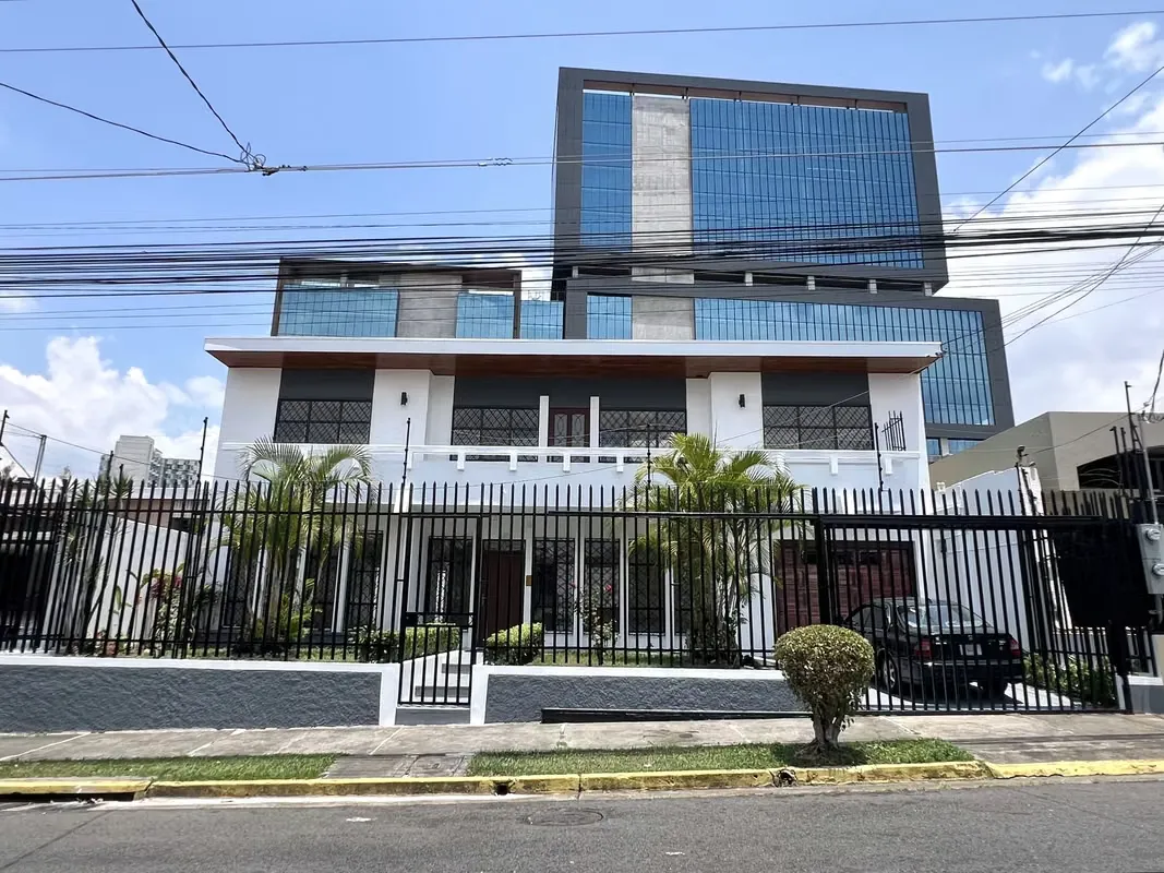 House for Rent with Mixed Use (Residential & Commercial) in La Sabana. Newly Renovated!
