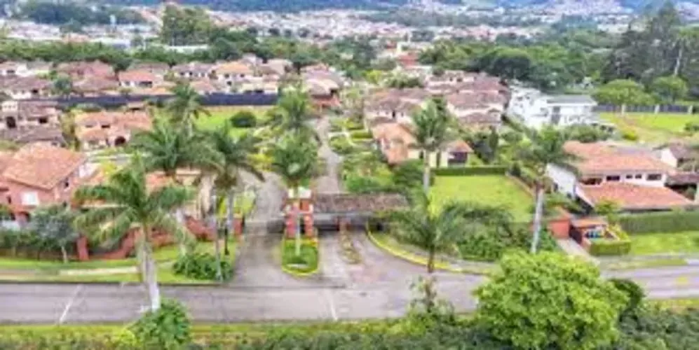 Land for sale in Colinas de Montealegre 18206