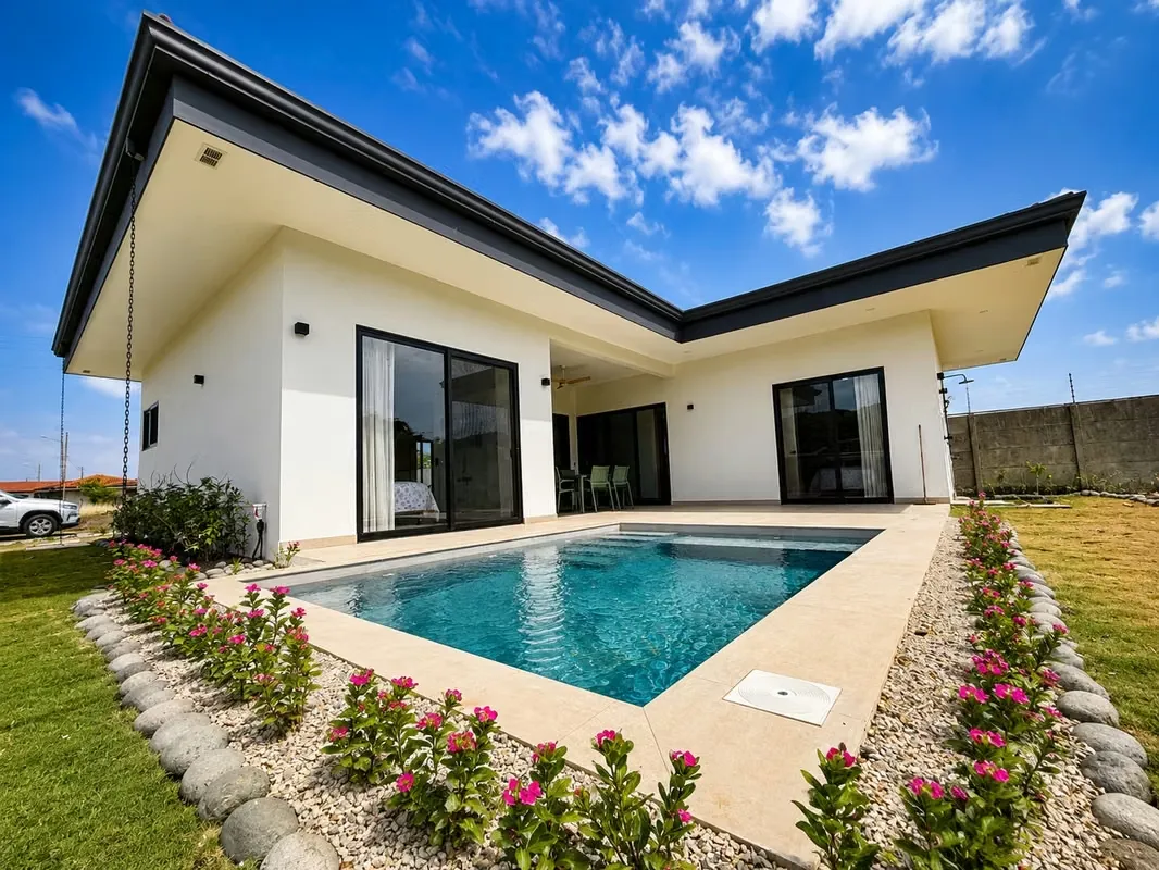 Casa de Lujo con Piscina Privada en La Tajona, Guanacaste