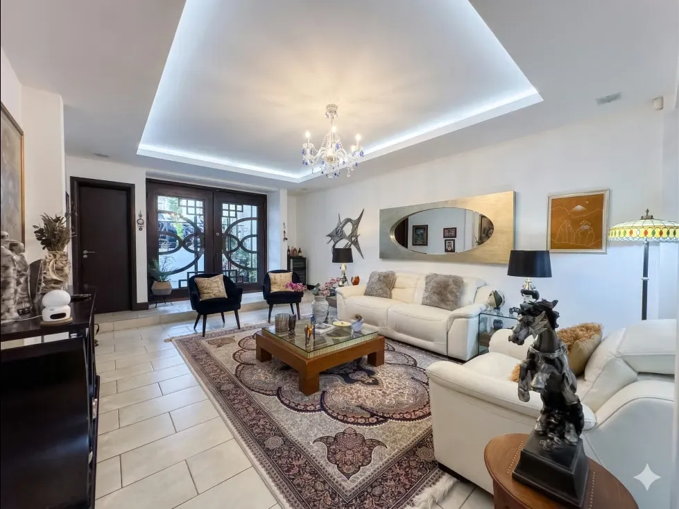 Casa en Venta en Guachipelín Norte:
