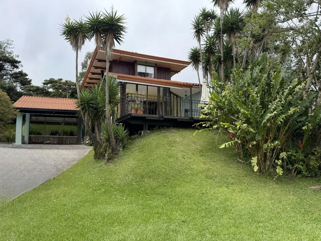 MOUNTAIN HOUSE FOR SALE IN GATED COMMUNITY - CONCEPCION - SAN RAFAEL - HEREDIA