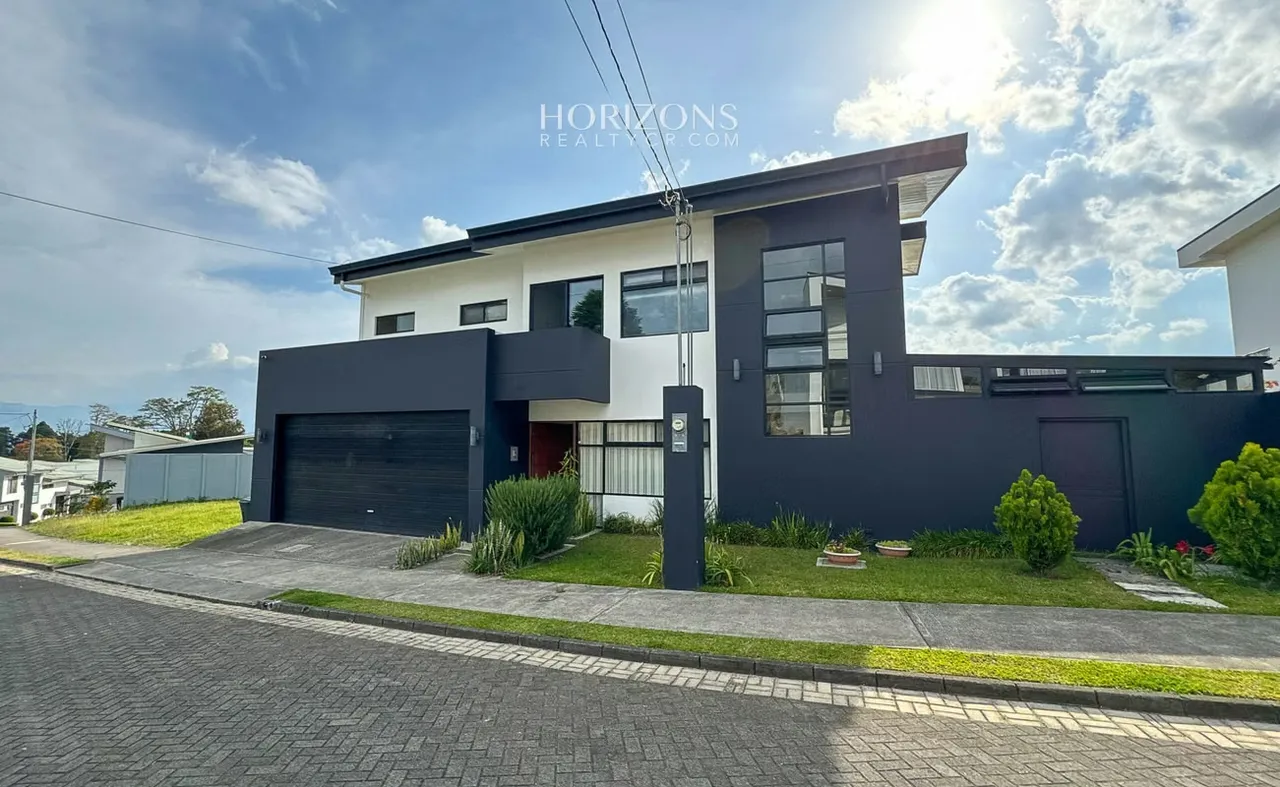 Casa Contemporánea en Venta Condominio Rialto San Pedro NJA1222