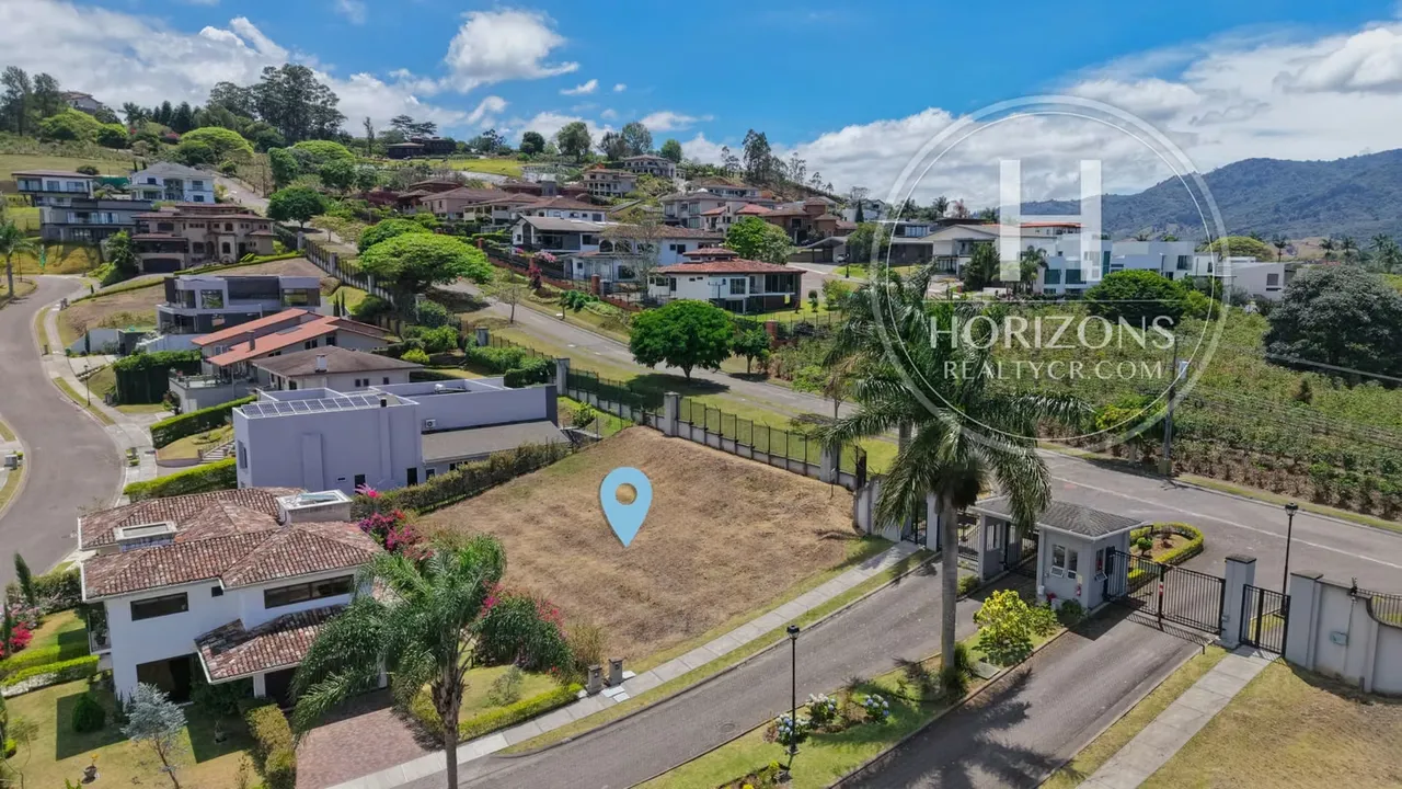 Lote 855m2 disponible en Colinas Montealegre NJA1345