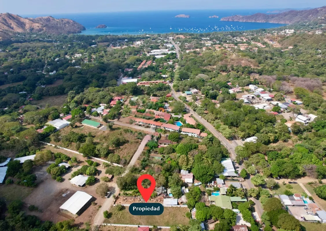 This 892 m² lot is located in Monte Seco, just a few minutes from Playas del Coco. The area is safe, quiet, and surrounded by nature, making it the perfect place to ...