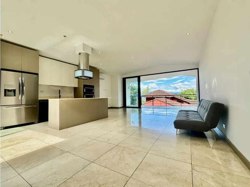 Moderna casa en venta en San Antonio, Escazú