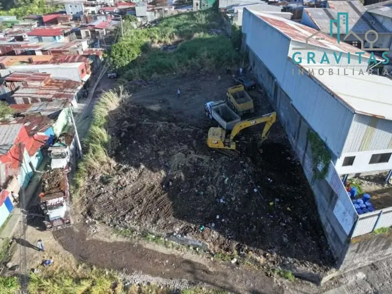 Land for sale in Barrio Cuba, mixed use 4040m2 ID 1950