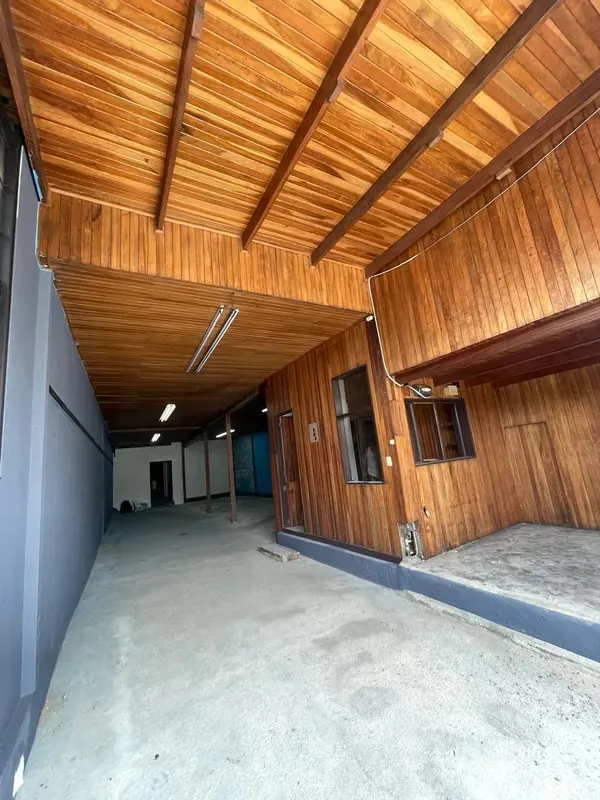 SE ALQUILA SEGURA BODEGA O LOCAL COMERCIAL EN BARRIO MEXICO