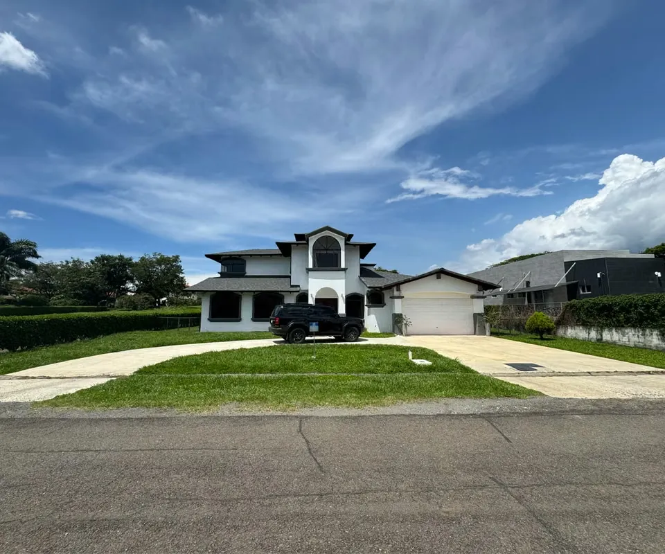 7-bedroom house for rent in Ciudad Hacienda Los Reyes, La Guacima.