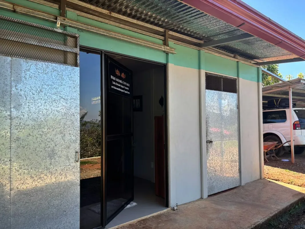 MLS506 - Local Comercial en Venta con Casa Independiente