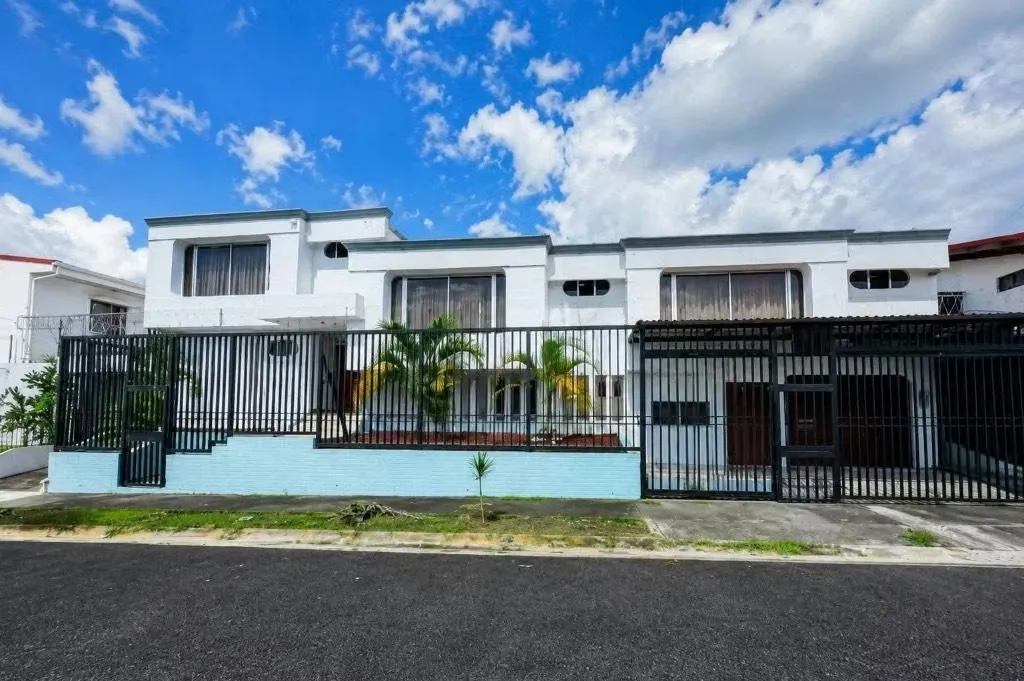 Exclusive Residence for Sale in Rohrmoser, San José