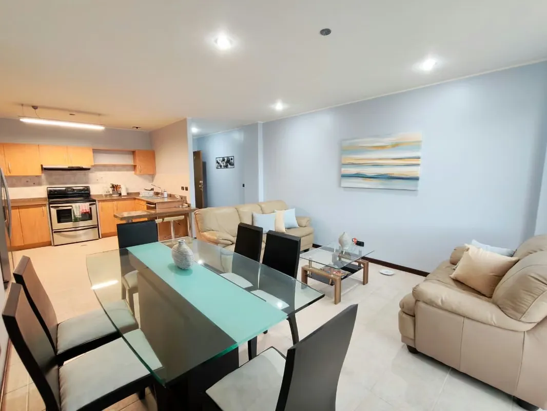 Furnished apartment for rent in Trejos Montealegre.